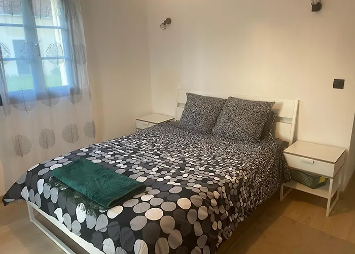 Проживание в семье Parentale 20 M2 Avec Sdb A 15min De *